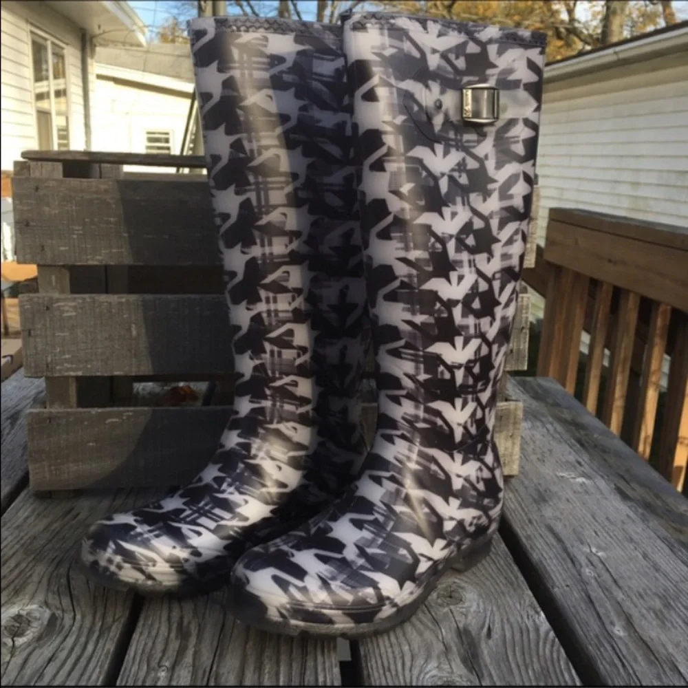- Kamik Sz 7 Dynamic Houndstooth Print Rubber Rainboots! NEW!